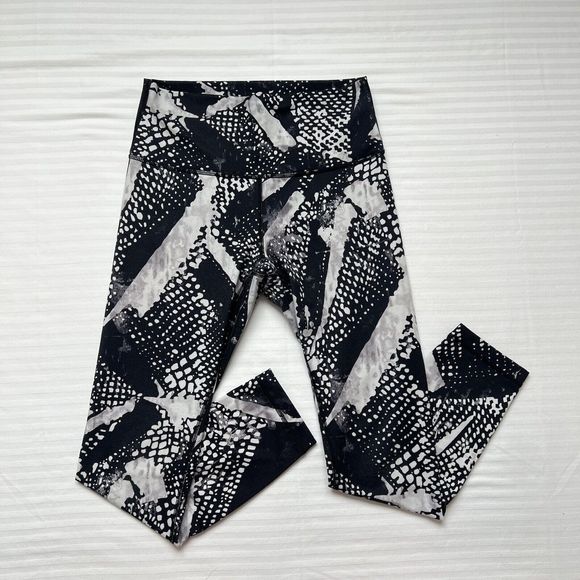 Lululemon High Times 7/8 Pant Full On Luon Static Mist White Black Size 4 - Picture 1 of 9
